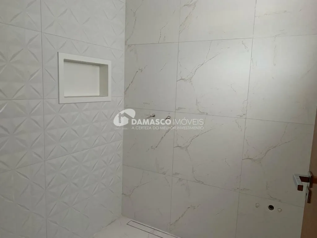 Sobrado à venda 3 Quartos, 3 Suites, 4 Vagas, Campestre, Santo André - SP