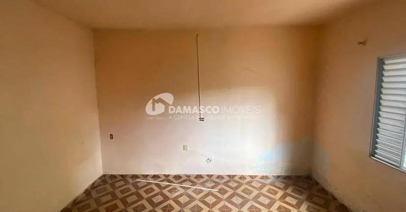 Casa Térrea - Bairro Olímpico