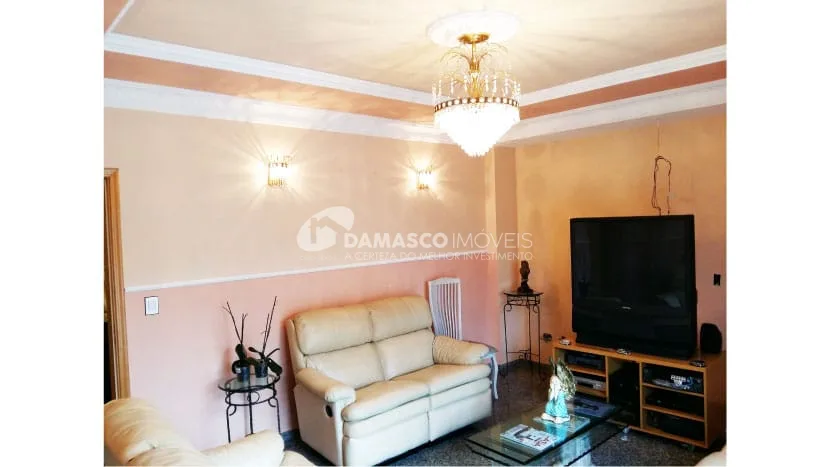 Sobrado à venda 3 Quartos, 3 Suites, 6 Vagas, 600M², Cerâmica, São Caetano do Sul - SP