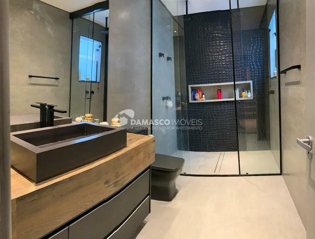 Sobrado à venda 3 Quartos, 1 Suite, 2 Vagas, 120M², Barcelona, São Caetano do Sul - SP