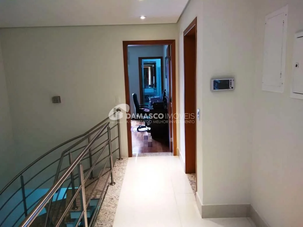 Sobrado à venda 3 Quartos, 3 Suites, 6 Vagas, 306M², Olímpico, São Caetano do Sul - SP