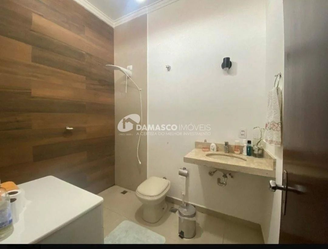 Casa à venda 3 Quartos, 1 Suite, 4 Vagas, 166M², Barcelona, São Caetano do Sul - SP