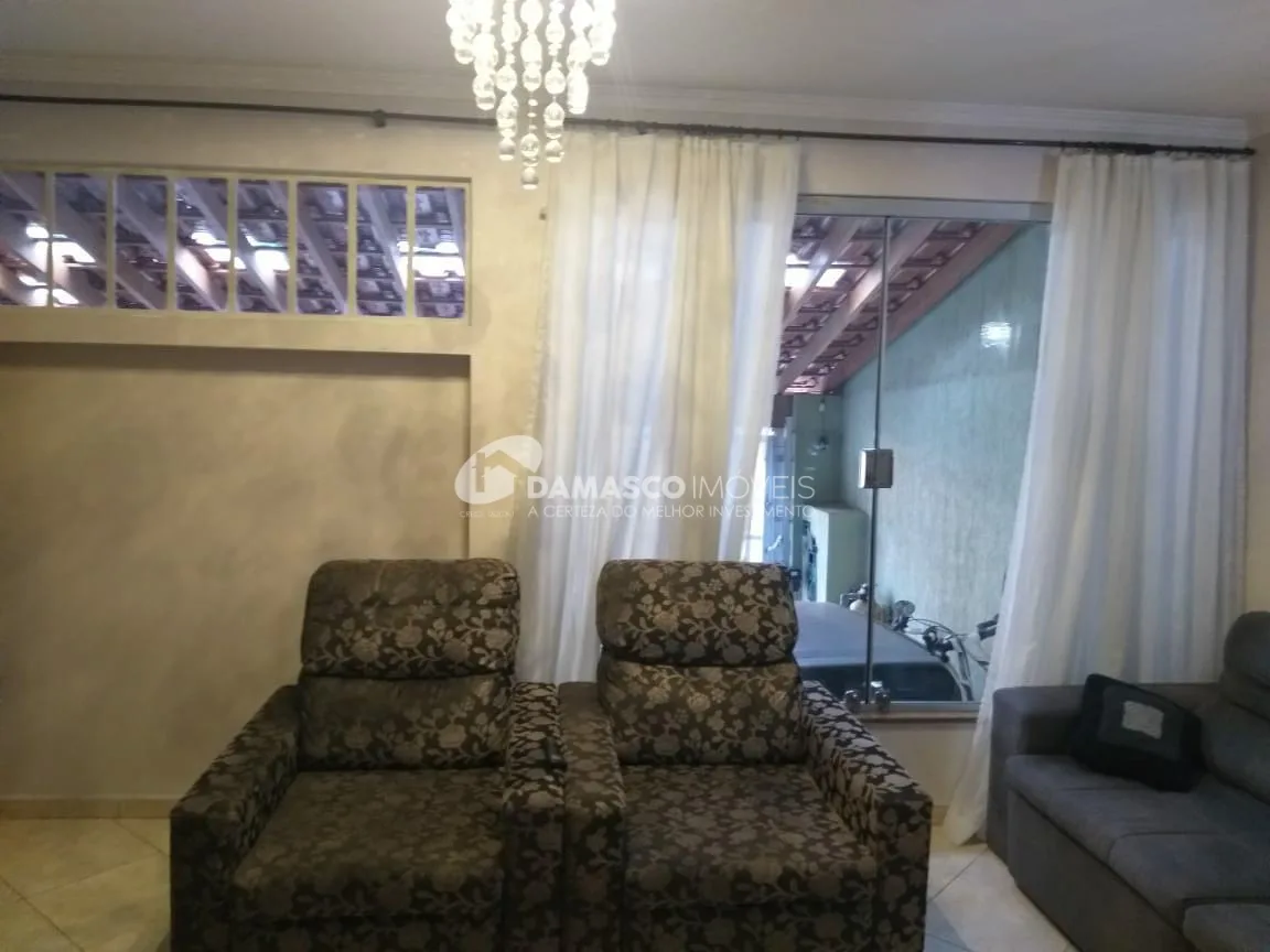 Sobrado à venda 3 Quartos, 2 Vagas, Rudge Ramos, São Bernardo do Campo - SP