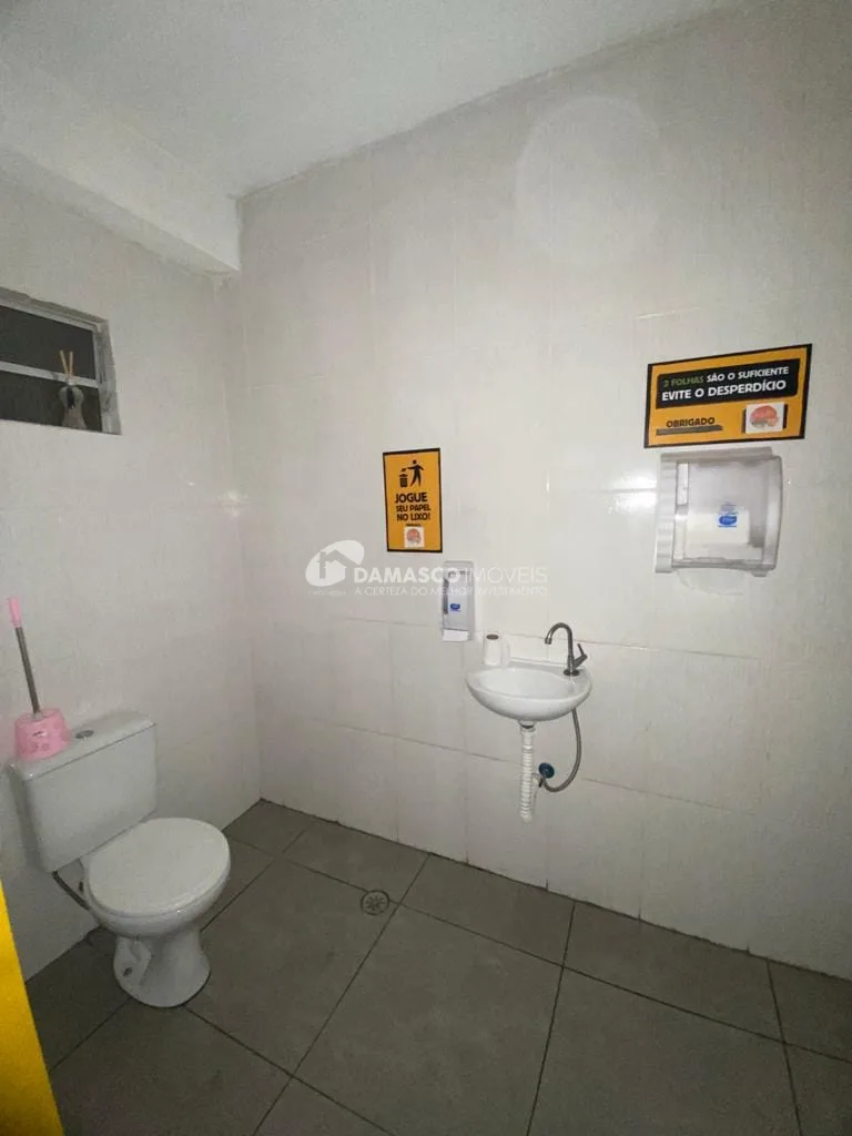 Sobrado comercial com moradia / local ótimo na Av. Presidente Kennedy - SCSul