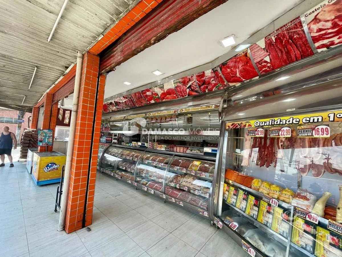 Prédio comercial no Jardim Santo André