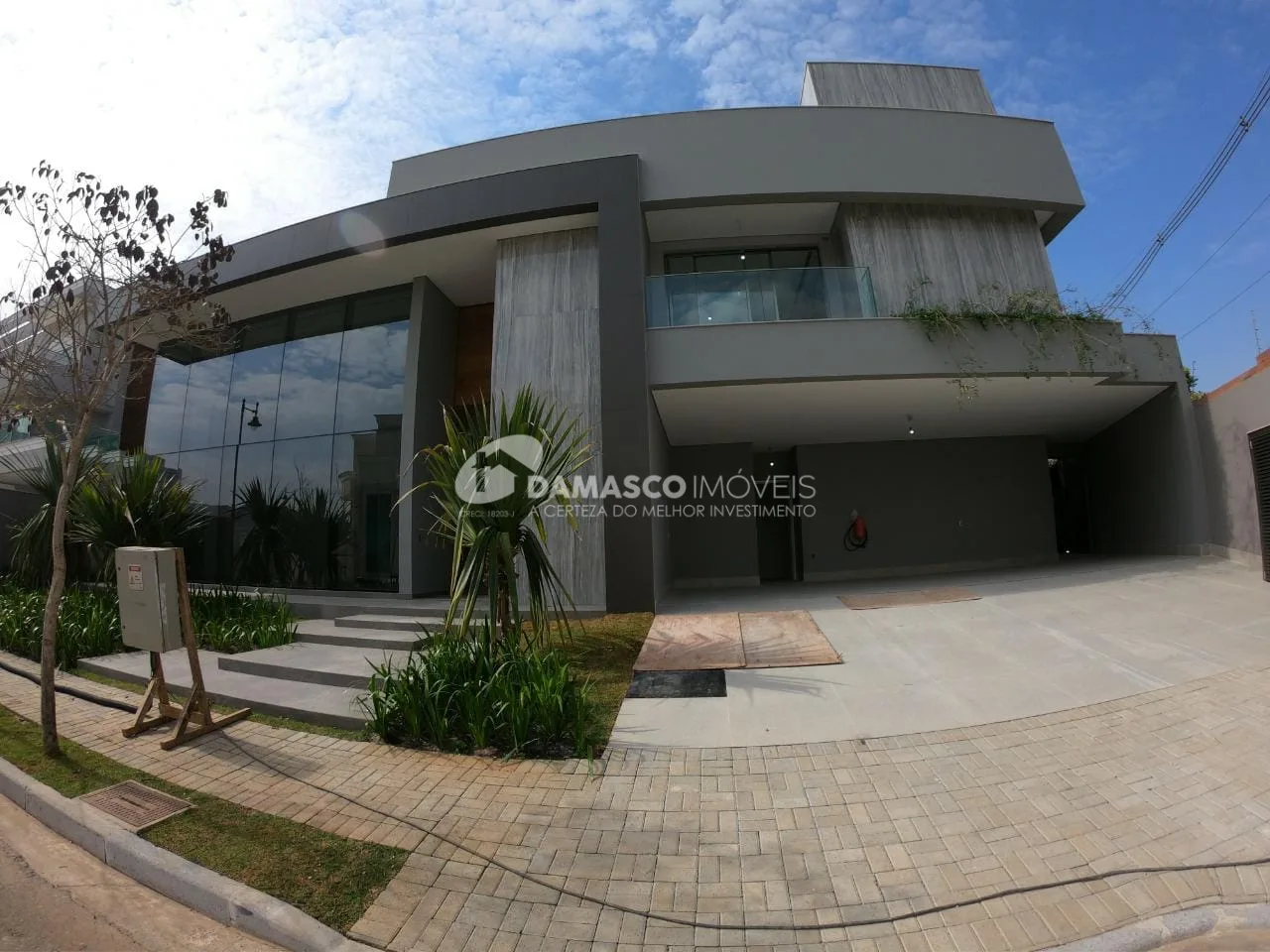 Sobrado à venda 5 Quartos, 5 Suites, 6 Vagas, 950M², Cerâmica, São Caetano do Sul - SP