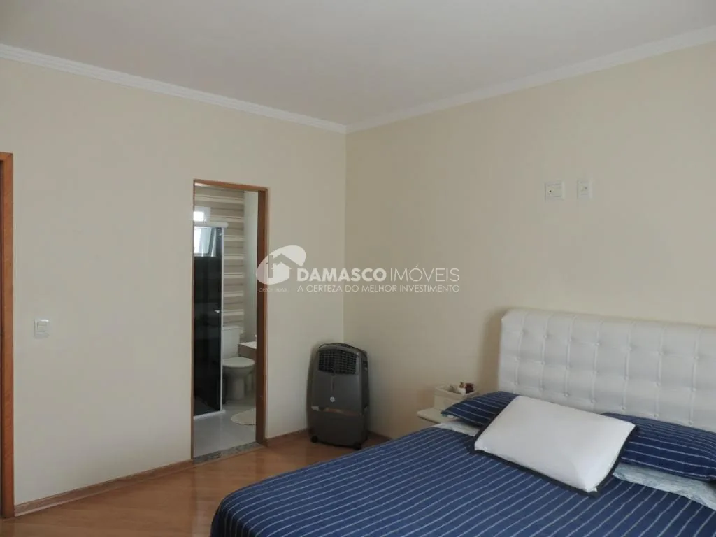 Sobrado à venda 3 Quartos, 1 Suite, 2 Vagas, 100M², Vila Alpina, São Paulo - SP