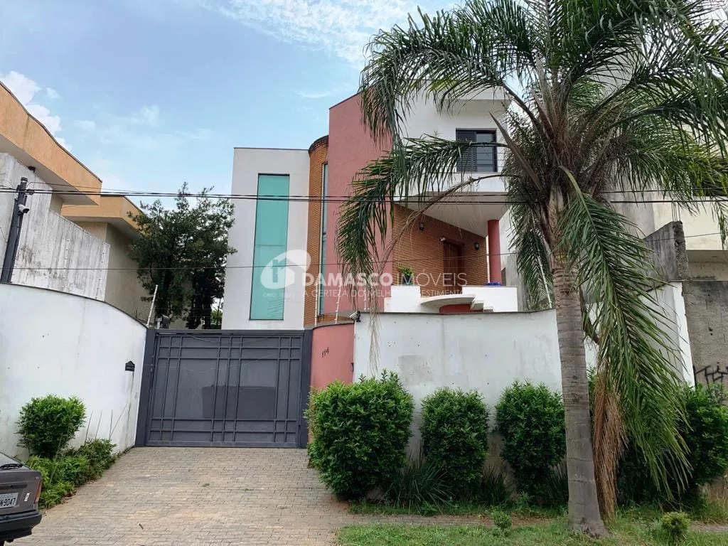 Sobrado de Alto Padrão à Venda no Jardim São Caetano | 6 Dormitórios | Até 10 Vagas