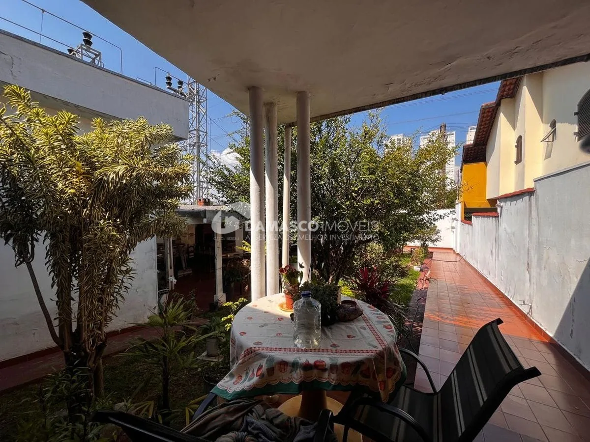 Casa térrea a venda com amplo quintal