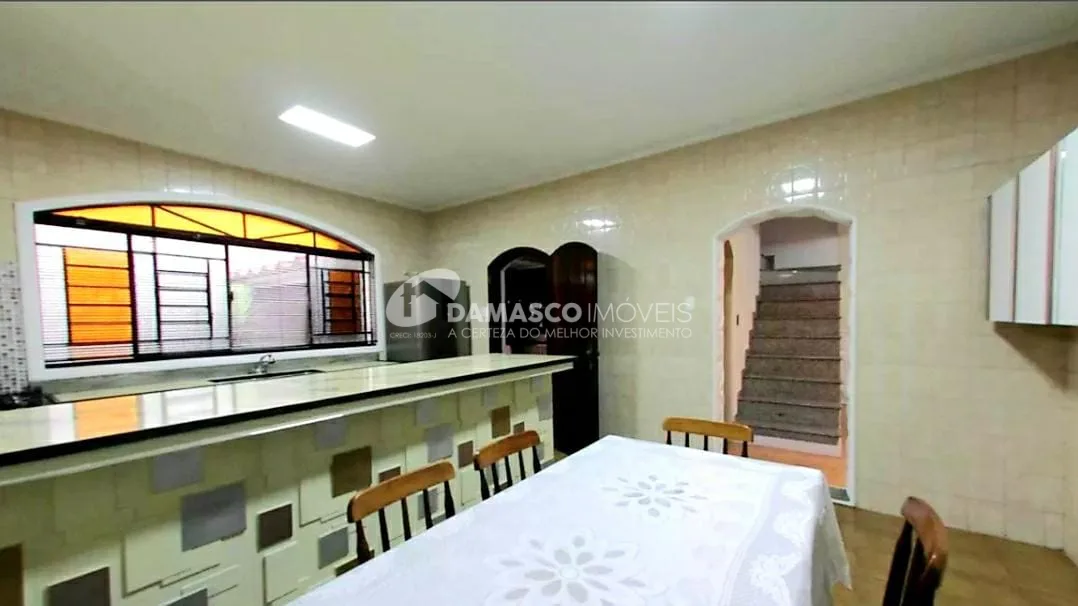 Sobrado à venda 2 Quartos, 1 Suite, 2 Vagas, 238M², Barcelona, São Caetano do Sul - SP