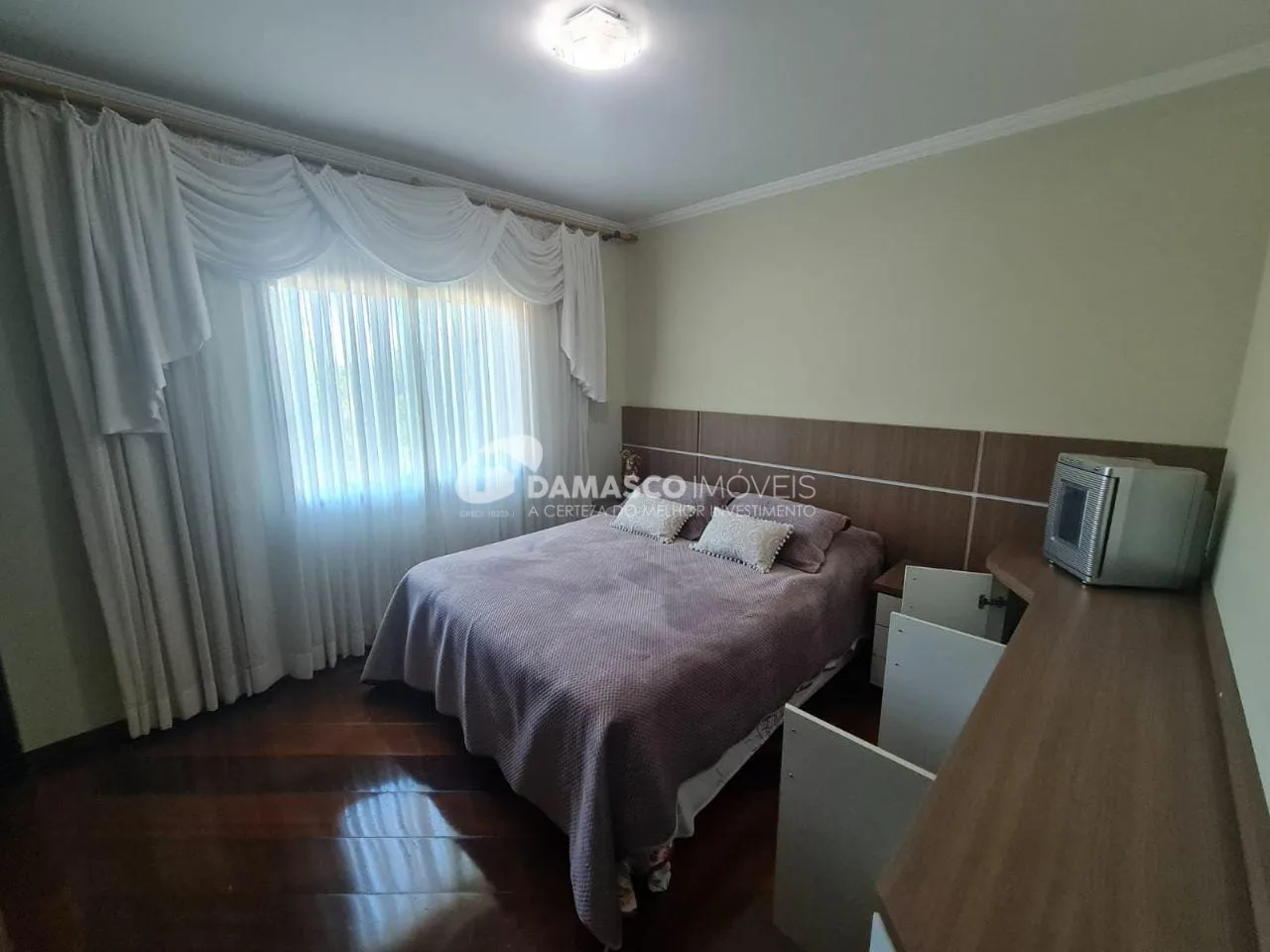 Casa à venda 3 Quartos, 3 Suites, 450M², Avenida Estrutural Leste, Ibiúna - SP