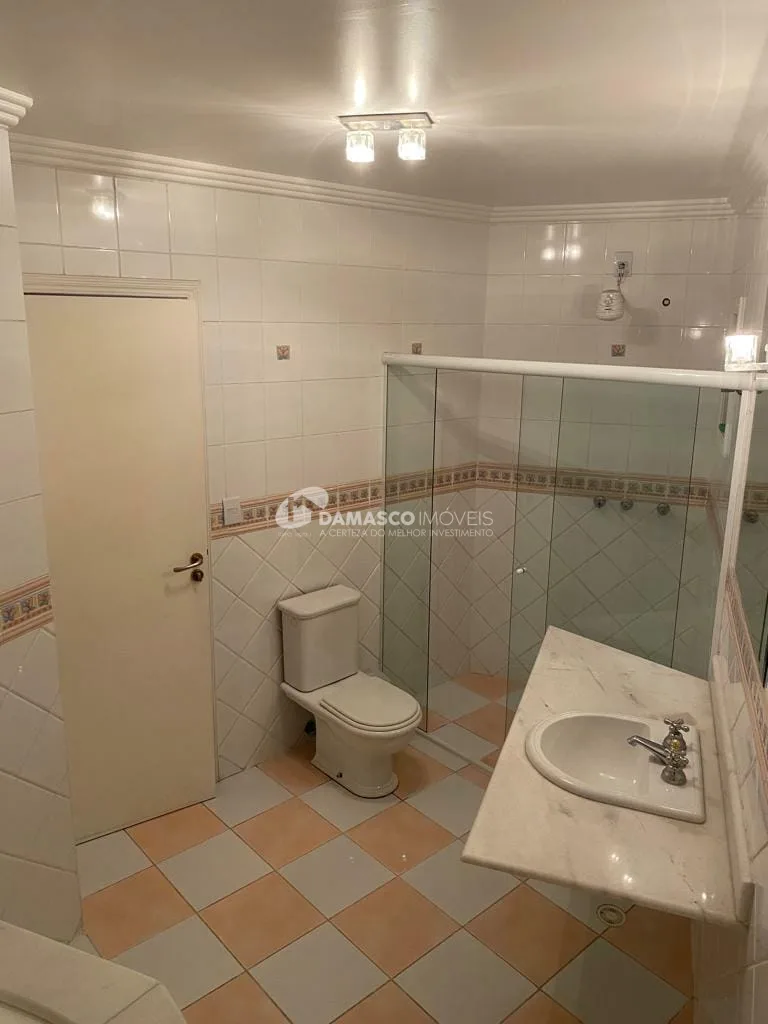 Sobrado à venda 3 Quartos, 1 Suite, 2 Vagas, 180M², Sítio da Figueira, São Paulo - SP