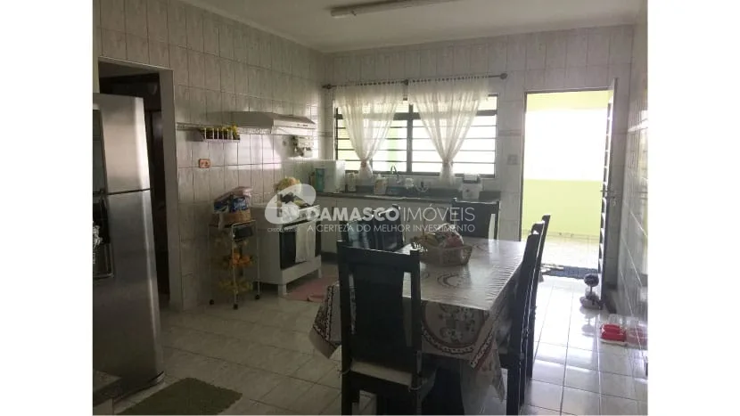 Casa à venda 2 Quartos, 1 Suite, 2 Vagas, 200M², Não informado, Não informado - SP