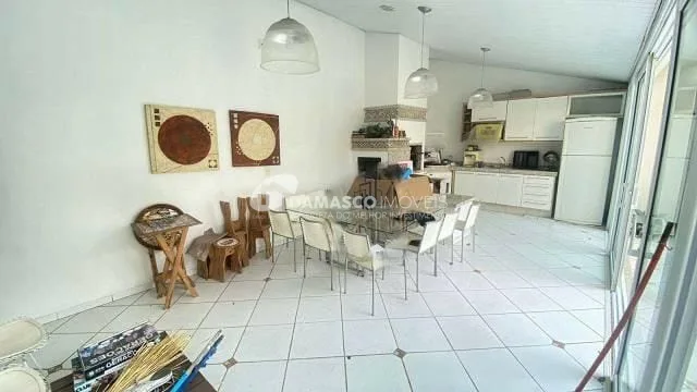 Sobrado à venda 3 Quartos, 3 Suites, 5 Vagas, 380M², Jardim, Santo André - SP