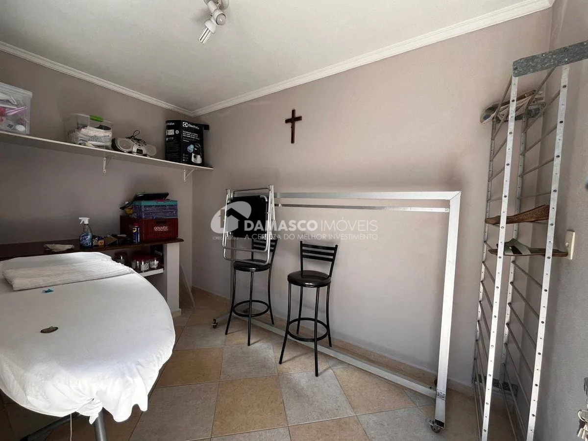 Casa térrea, 3 quartos, 3 vagas, a  venda - Vila Alpina SP