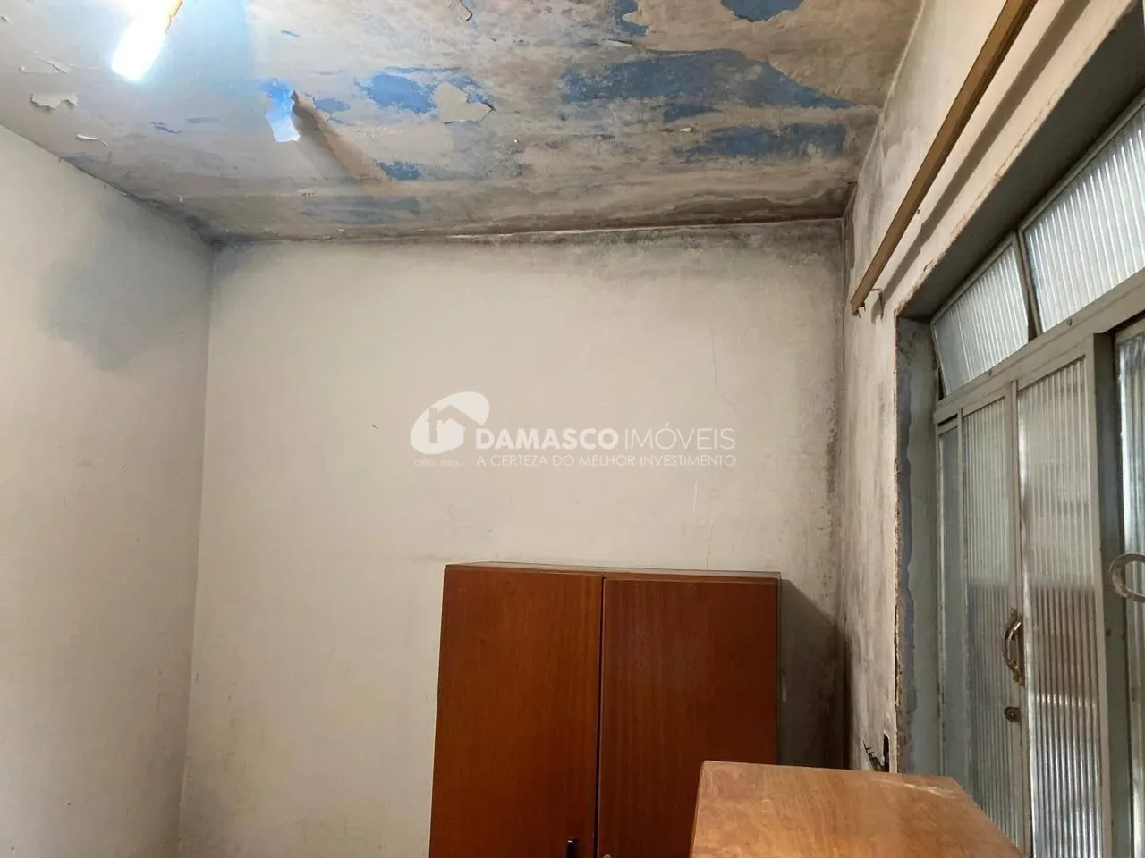 Casa à venda 3 Quartos, 3 Vagas, 207,4 M²   de terreno e 211m² de area construída, a 30 metros do parque linear  no bairro Olímpico, São Caetano do Sul - SP