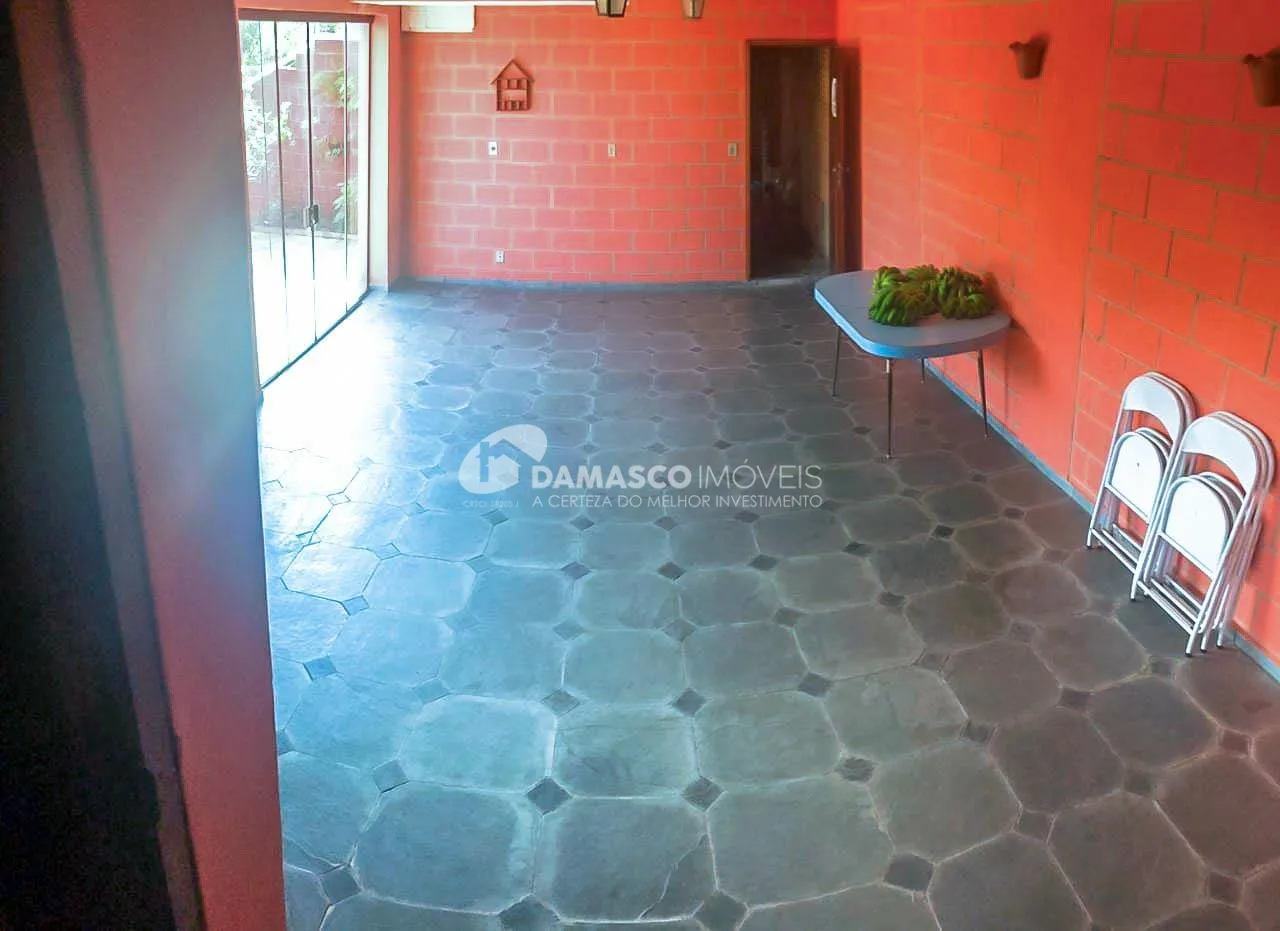 Sobrado à venda 5 Quartos, 2 Suites, 6 Vagas, Vila Sacadura Cabral, Santo André - SP