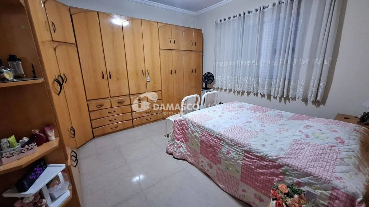 IMÓVEL TÉRREO NO BAIRRO SANTA PAULA COM DUAS CASAS E SALÃO COML