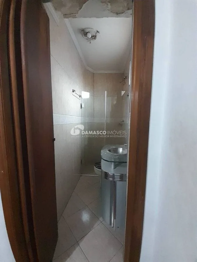 Sobrado para locação com 3 andares