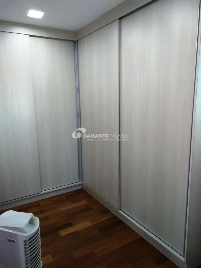 Sobrado à venda 3 Quartos, 3 Suites, 6 Vagas, 306M², Olímpico, São Caetano do Sul - SP