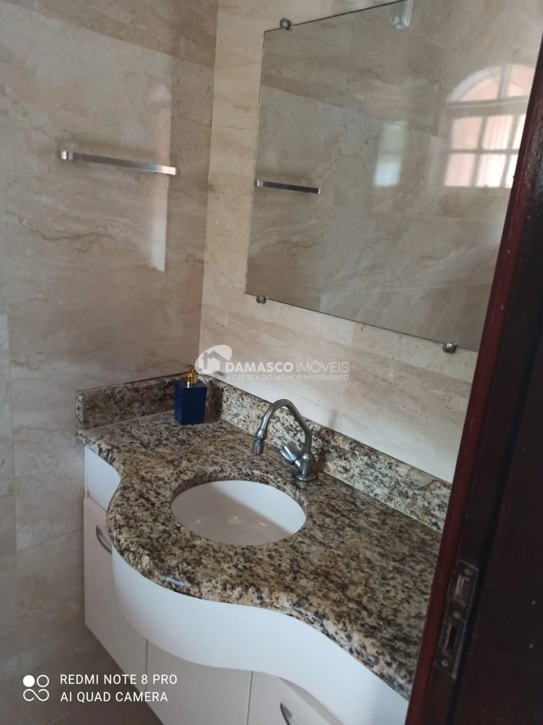 Sobrado à venda 5 Quartos, 2 Suites, 4 Vagas, Jardim Virgínia, Guarujá - SP