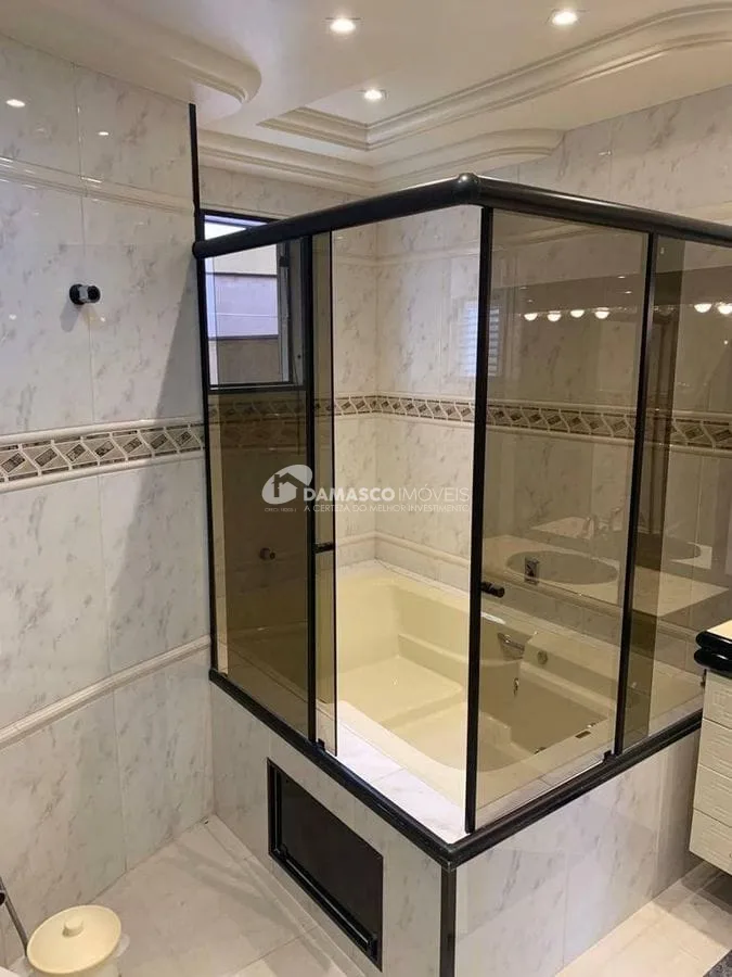 Sobrado à venda 3 Quartos, 1 Suite, 2 Vagas, 250M², Sítio da Figueira, São Paulo - SP