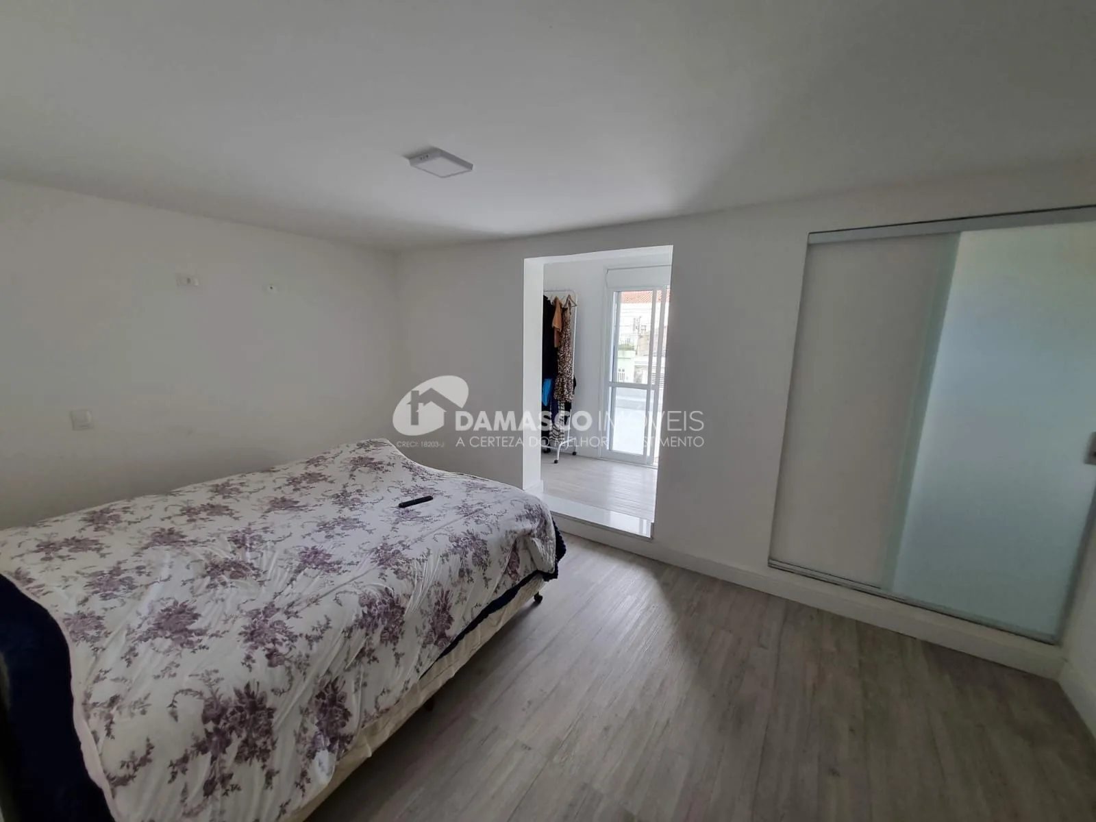 Sobrado à venda 3 Quartos, 3 Suites, 4 Vagas, Campestre, Santo André - SP
