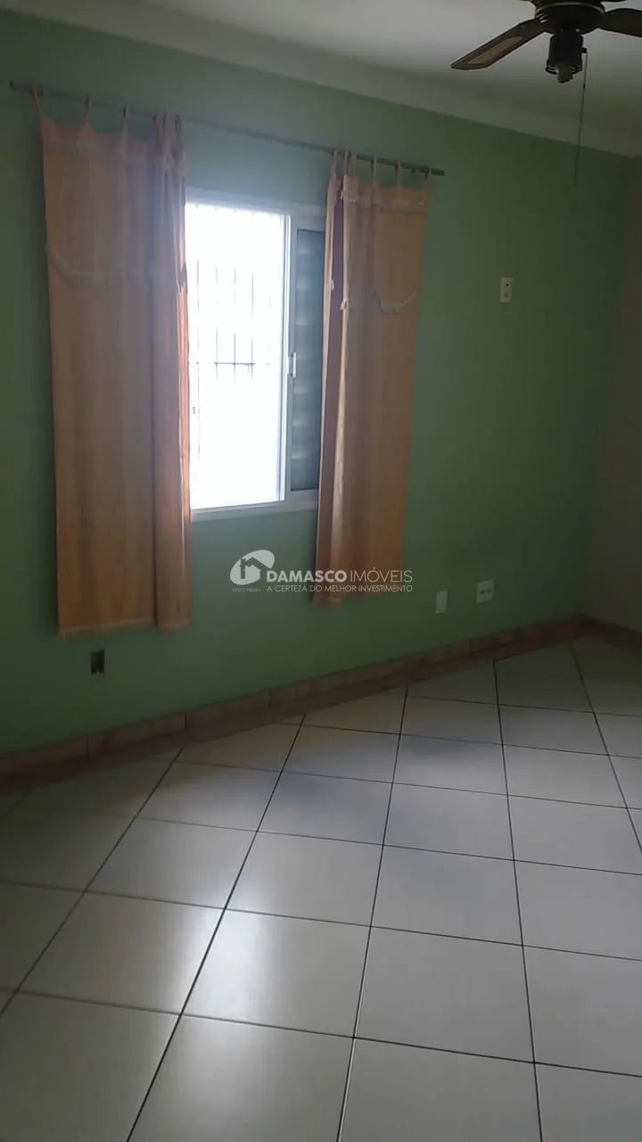 Sobrado à venda 3 Quartos, 3 Suites, 2 Vagas, 325M², Olímpico, São Caetano do Sul - SP