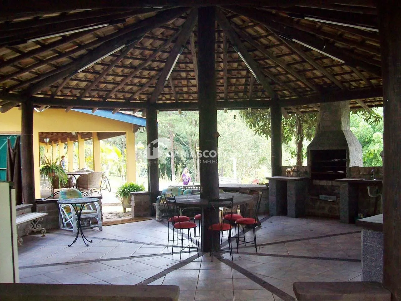Chácara à venda 6 Quartos, 1 Suite, Bairro Pedras de Ouro, Itatiba - SP