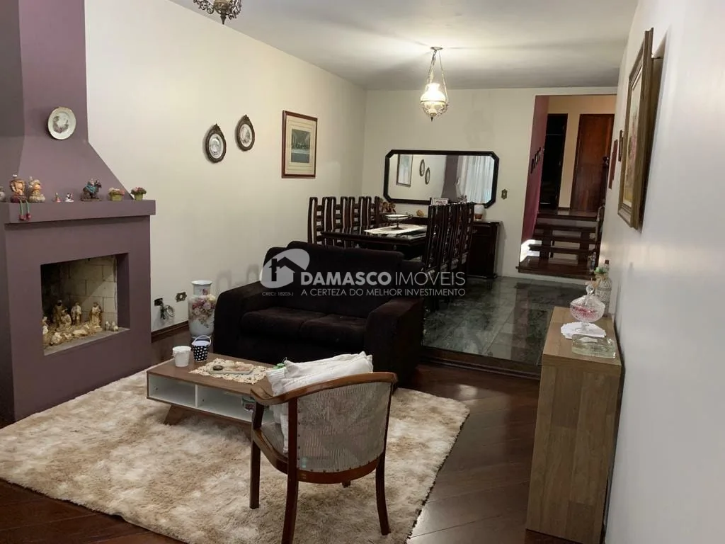 Sobrado à venda 3 Quartos, 1 Suite, 3 Vagas, 307M², Santa Maria, São Caetano do Sul - SP