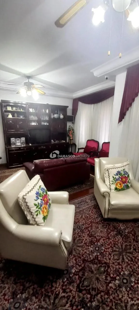 Sobrado à venda 3 Quartos, 1 Suite, 4 Vagas, 280M², Barcelona, São Caetano do Sul - SP