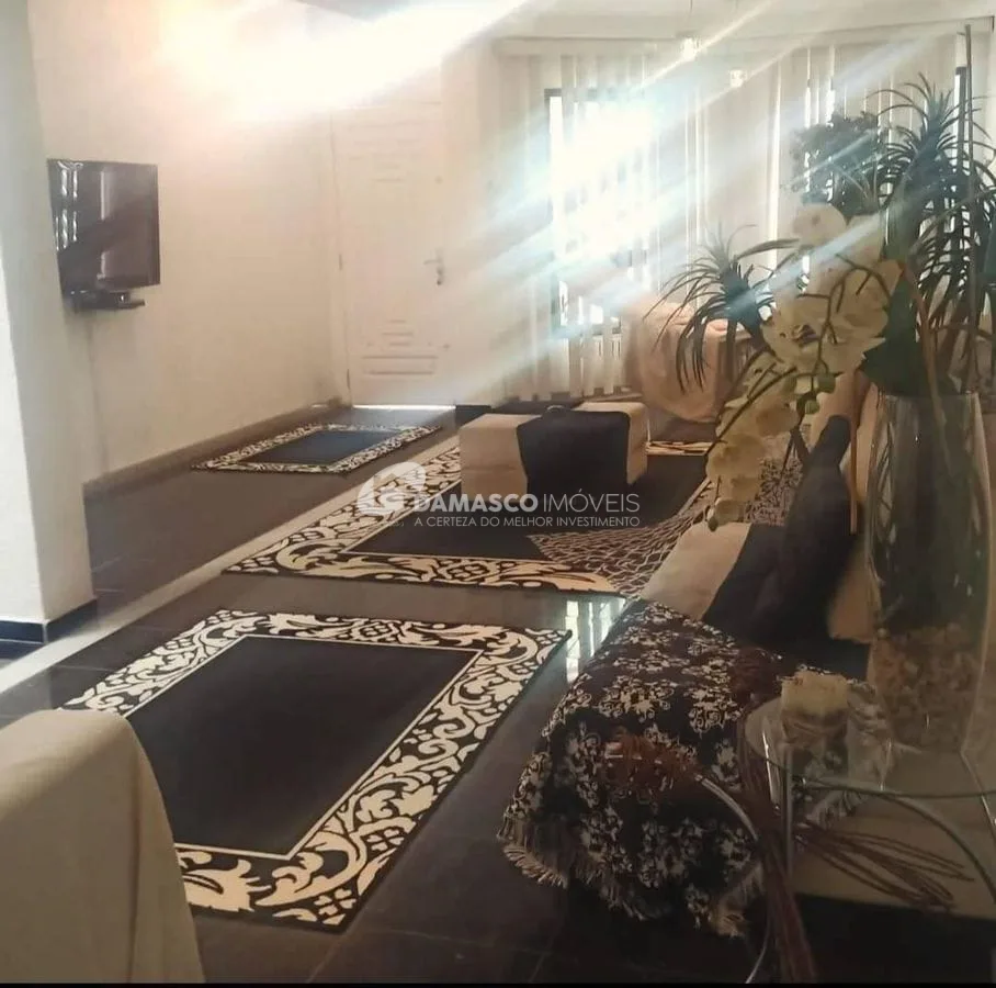 Sobrado completo à venda na Zona Sul de São Paulo, com localização privilegiada e estrutura impecável!