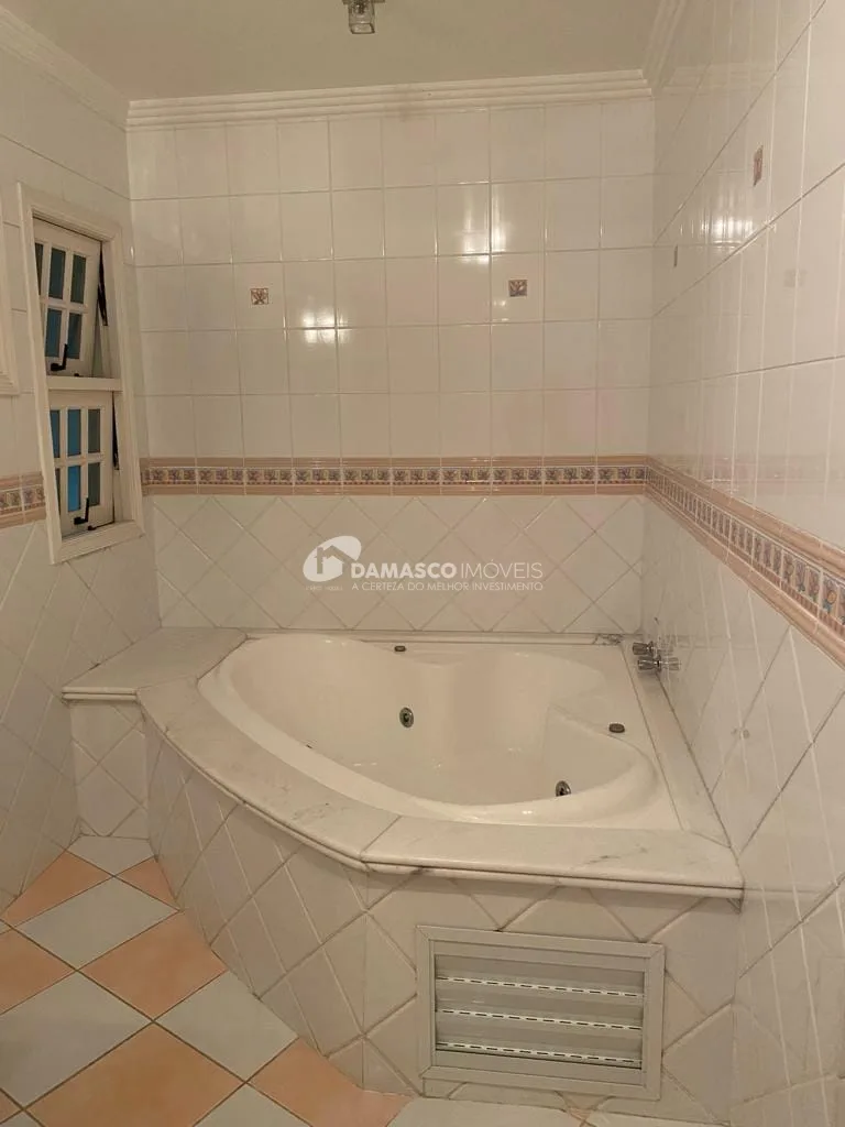 Sobrado à venda 3 Quartos, 1 Suite, 2 Vagas, 180M², Sítio da Figueira, São Paulo - SP