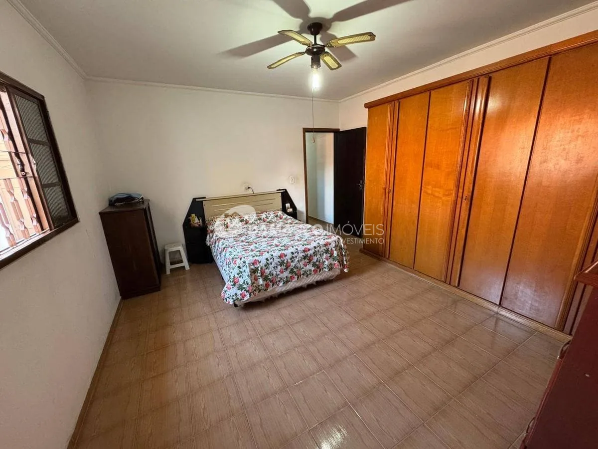Casa Assobradada no bairro Olímpico
