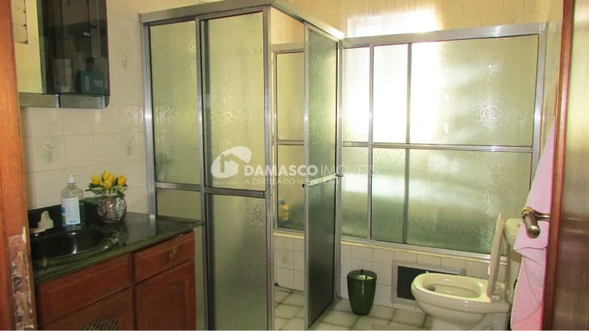 Casa à venda 2 Quartos, 4 Vagas, 228M², Vila Aquilino, Santo André - SP
