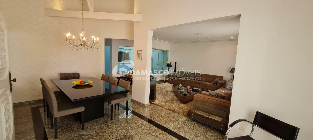 Casa para locação 3 Quartos, 3 Suítes, 6 Vagas, 326 m², Campestre, Santo André - SP