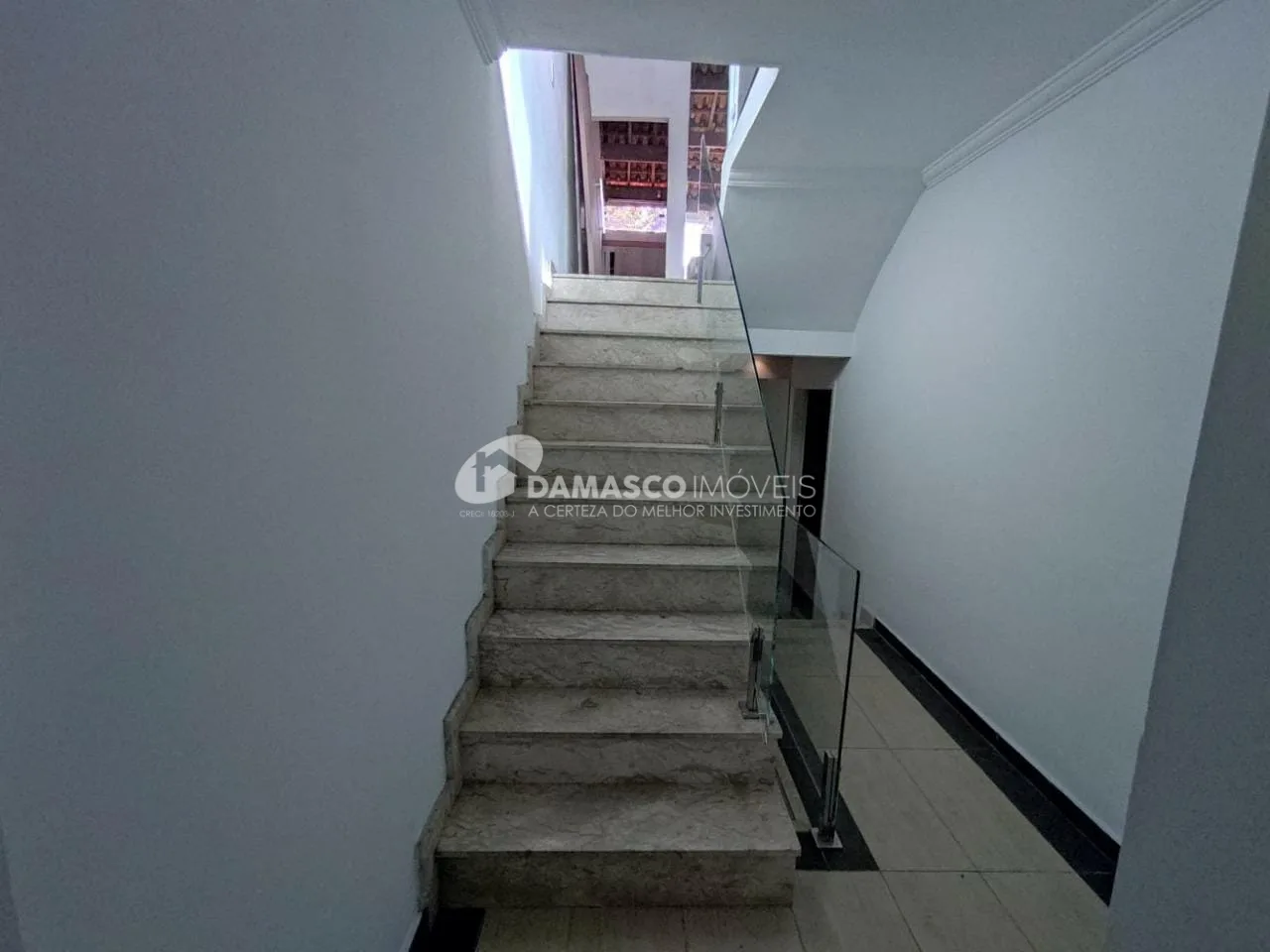Sobrado à venda 5 Quartos, 4 Suites, 5 Vagas, 252M², Sítio da Figueira, São Paulo - SP