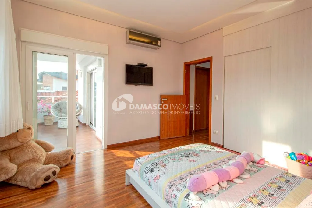 Sobrado à venda 4 Quartos, 4 Suites, 6 Vagas, 550M², Jardim São Caetano, São Caetano do Sul - SP