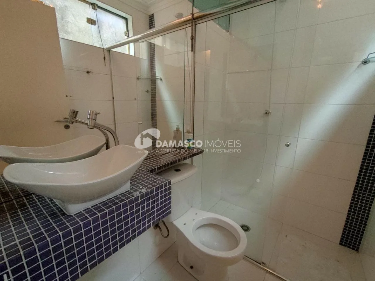 Sobrado à venda 5 Quartos, 4 Suites, 5 Vagas, 252M², Sítio da Figueira, São Paulo - SP