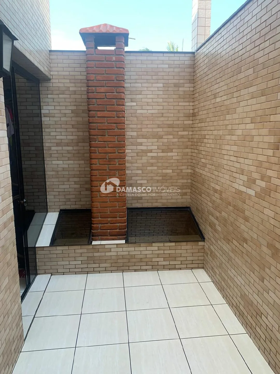 Sobrado à venda 3 Quartos, 1 Suite, 6 Vagas, 252M², Cerâmica, São Caetano do Sul - SP