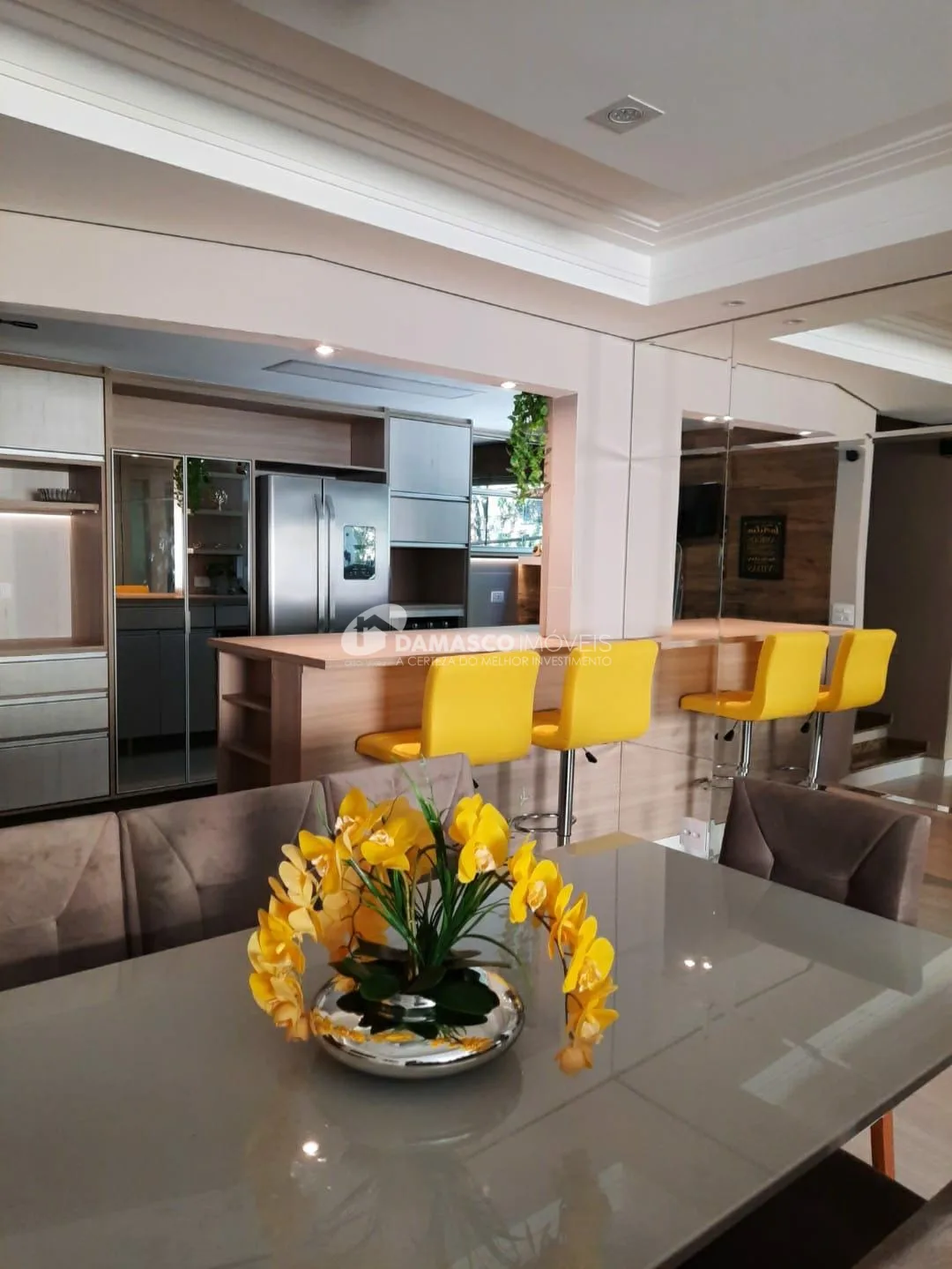 Sobrado à venda 3 Quartos, 3 Suites, 3 Vagas, Nova Gerty, São Caetano do Sul - SP