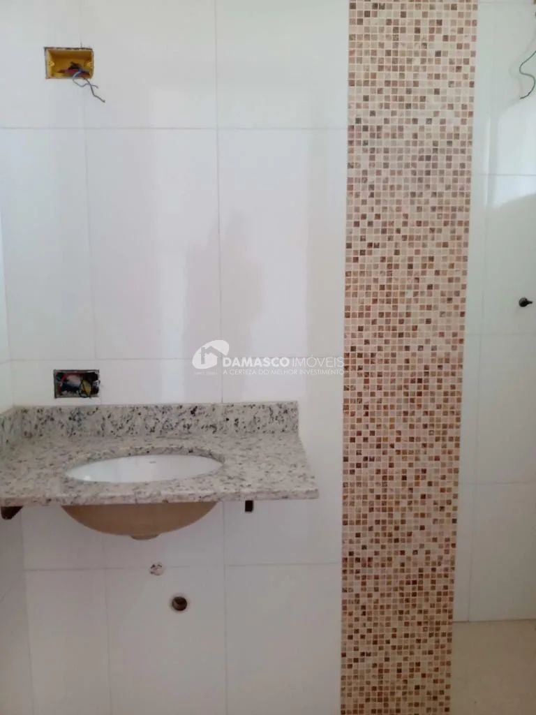 Casa à venda 2 Quartos, 2 Suites, 1 Vaga, 77M², Ocian, Praia Grande - SP