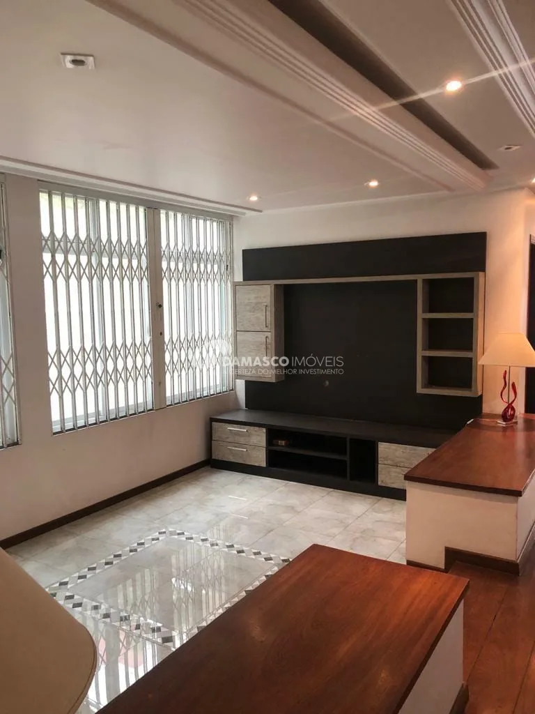 Sobrado à venda 3 Quartos, 3 Suítes, 4 Vagas, 350 m², Vila Floresta, Santo André - SP