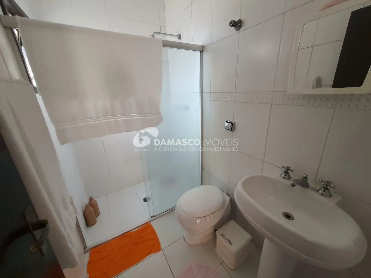Casa à venda com 3 Quartos, 3 Suites, 3 Vagas, 751M², Utinga, Santo André - SP