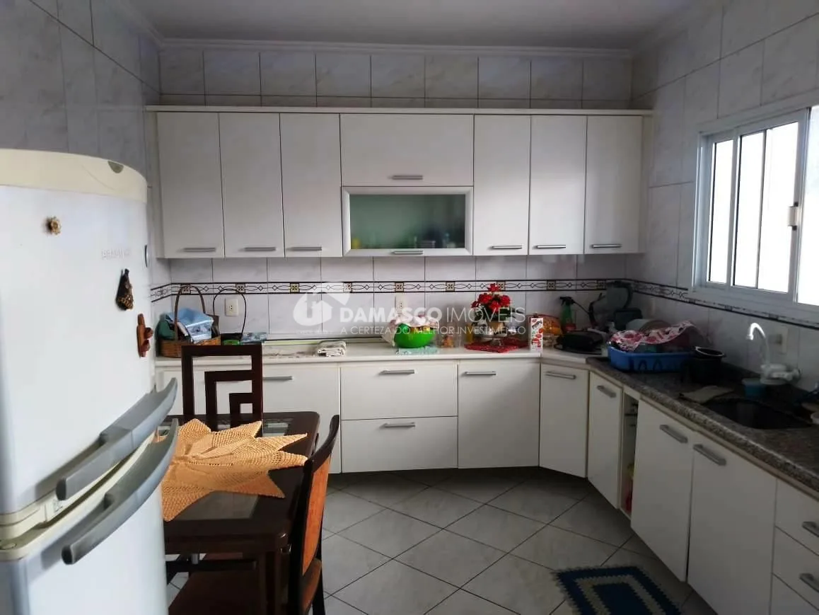 Sobrado à venda 3 Quartos, 3 Suites, 6 Vagas, 325M², Cerâmica, São Caetano do Sul - SP