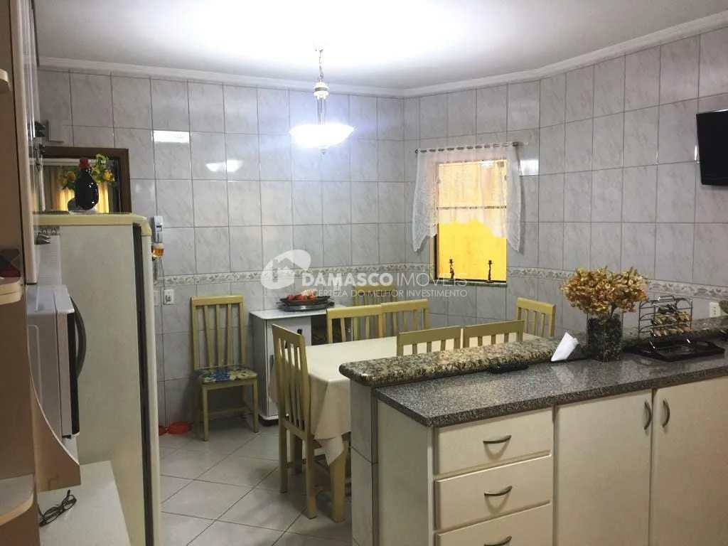 Sobrado para Venda 4 Quartos, 1 Suite, 4 Vagas, Nova Gerty, São Caetano do Sul - SP