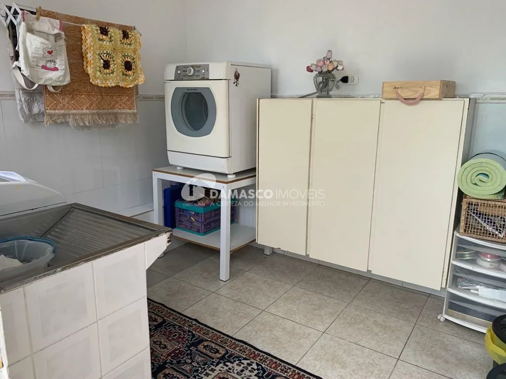 Sobrado à venda 3 Quartos, 1 Suite, 4 Vagas, 220M², Santa Maria, São Caetano do Sul - SP