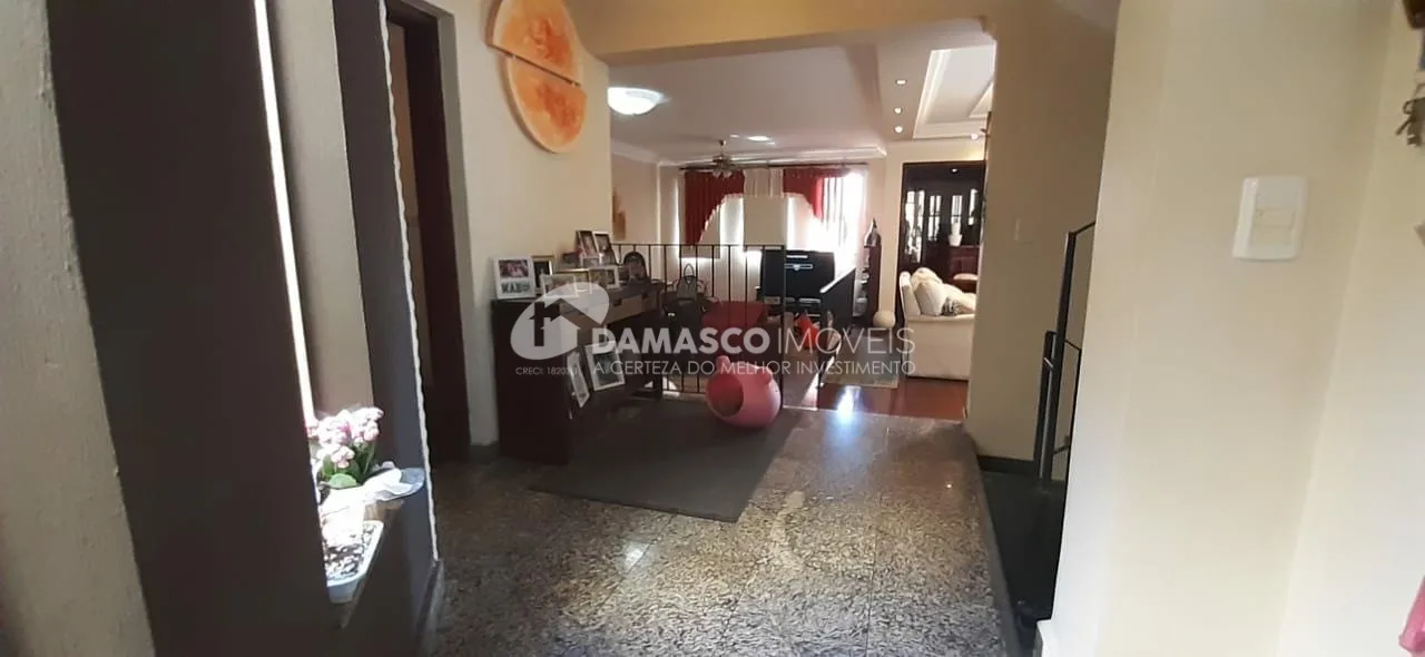 Sobrado à venda 3 Quartos, 2 Suites, 6 Vagas, 780M², Osvaldo Cruz, São Caetano do Sul - SP
