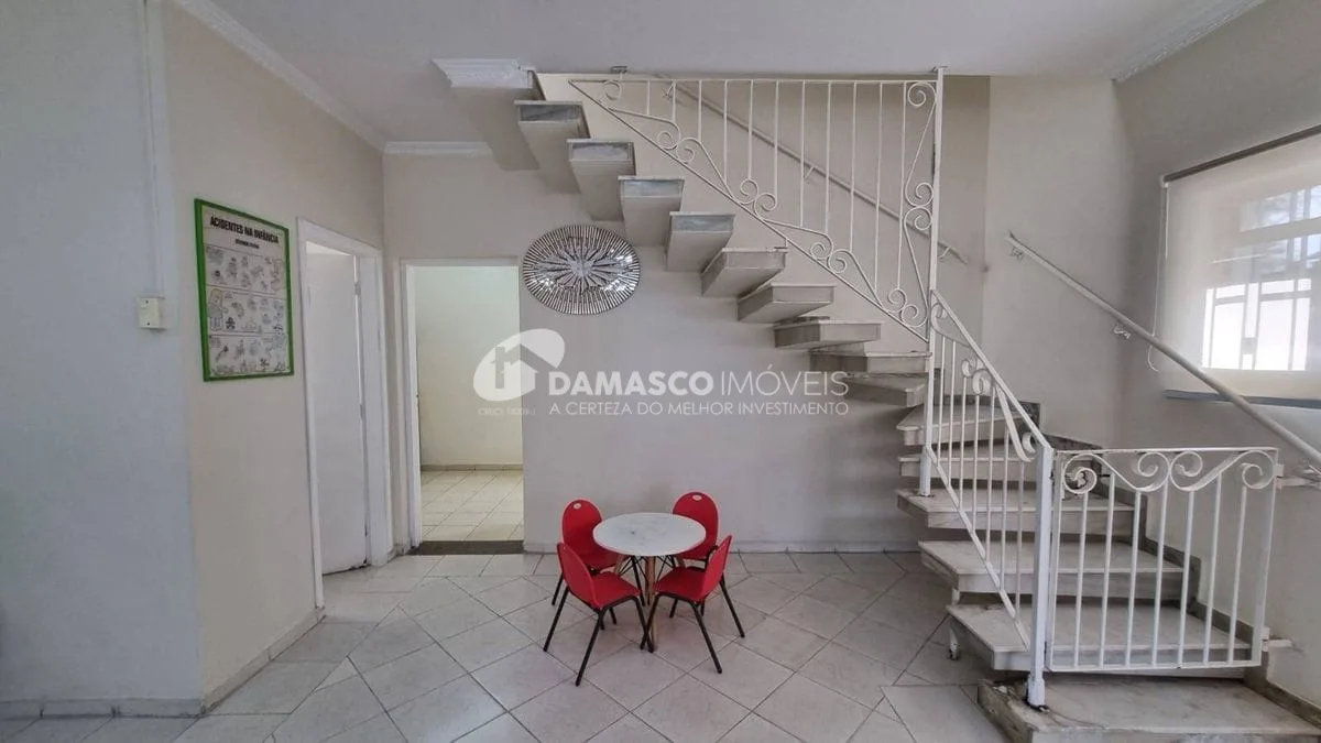 Sobrado à venda, 3 dorm (1suíte), 6 vagas, Olímpico