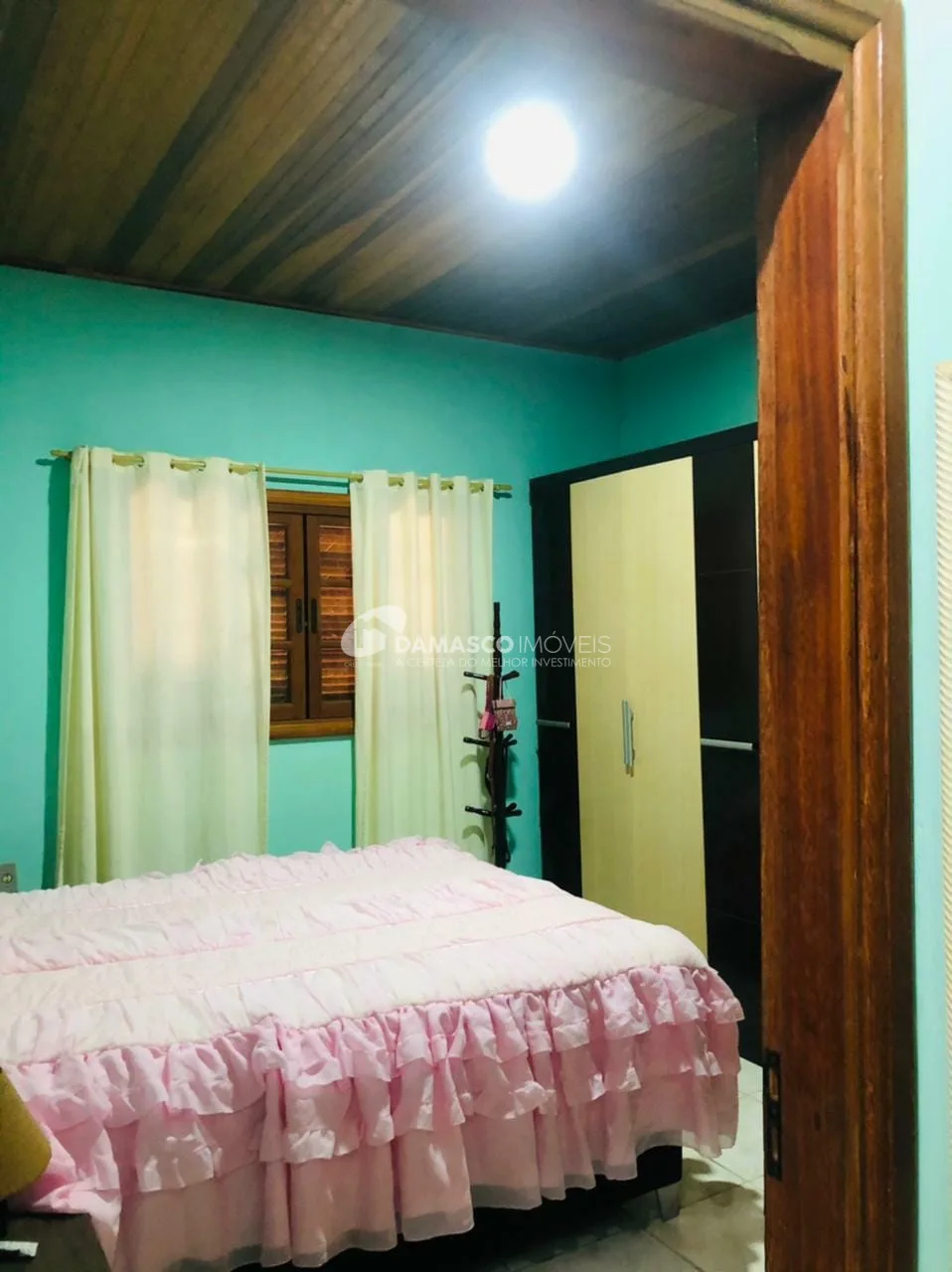 Chácara à venda 2 Quartos, 1 Suíte, 6 Vagas, Campina do Monte Alegre, Salto de Paranapanema - SP